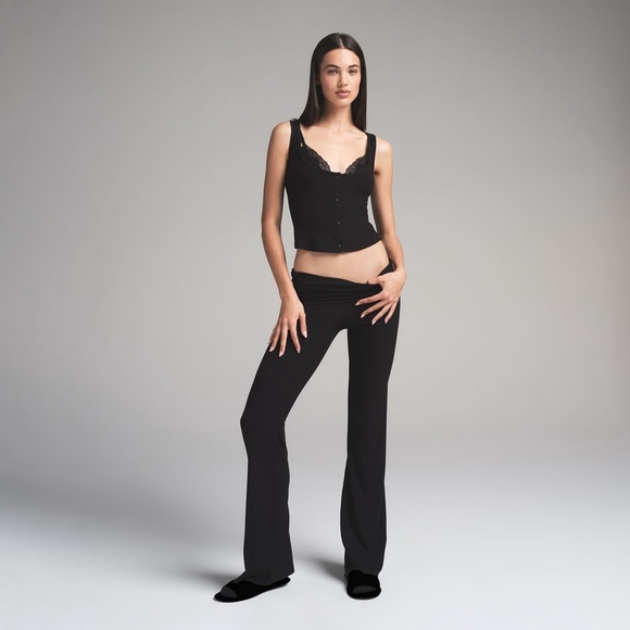 SKIMS SOFT LOUNGE FOLDOVER PANT S NEW NWT ONYX BLACK - Picture 3 of 6